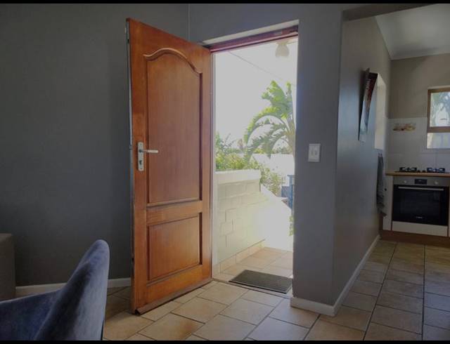 2 BEDROOM PROPERTY TO RENT IN SUNSET BEACH